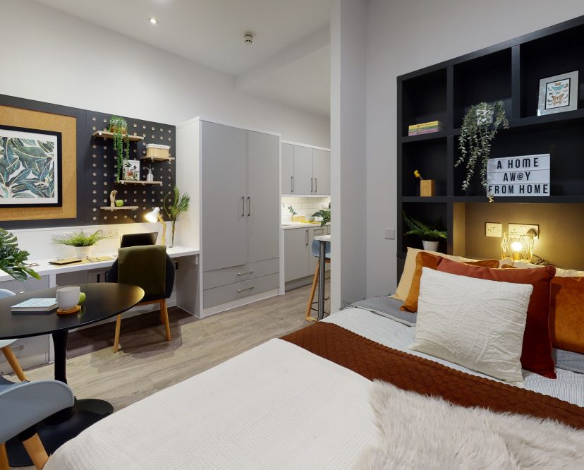 iQ Bloomsbury Student London.