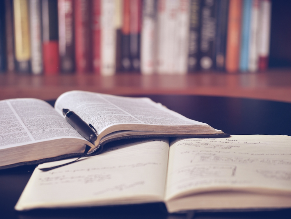 Libary books in a study space 