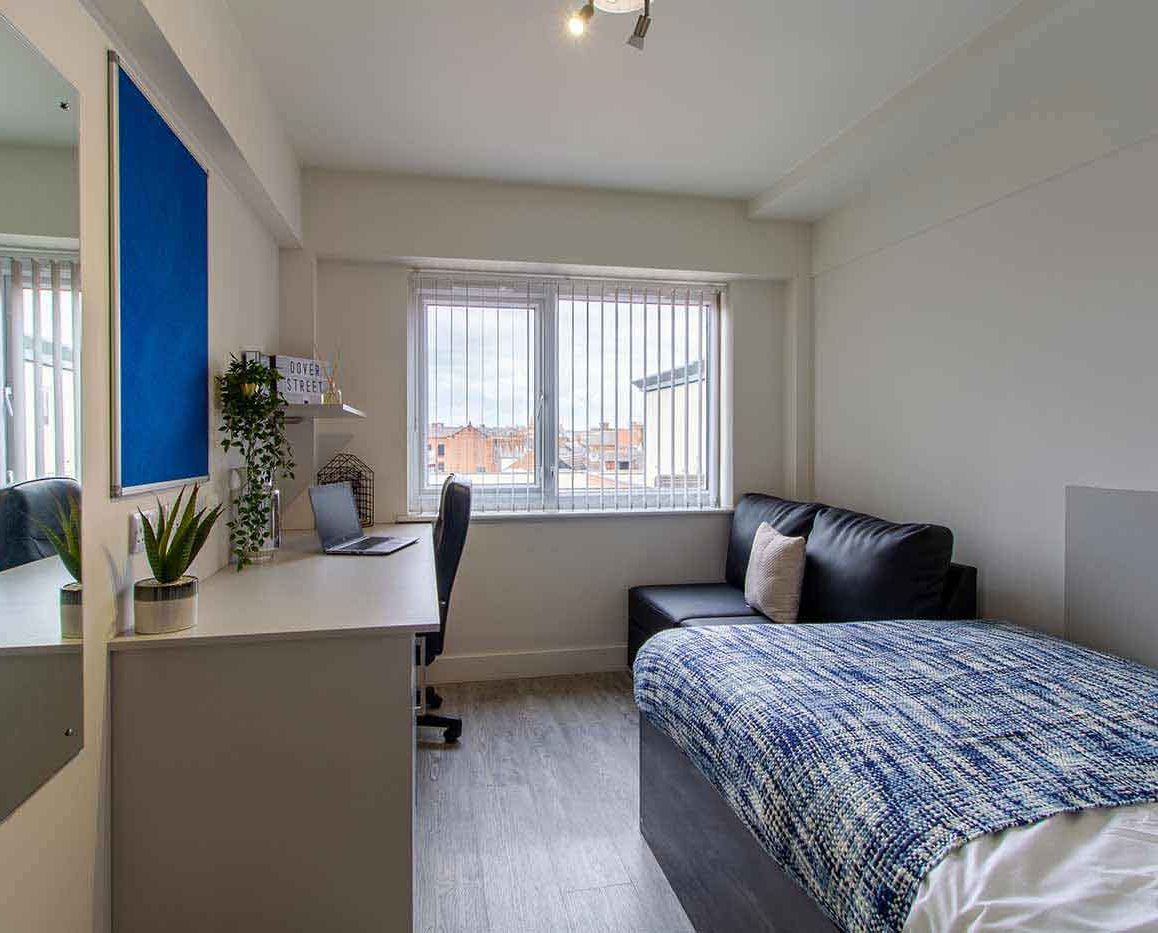 Ensuite room
