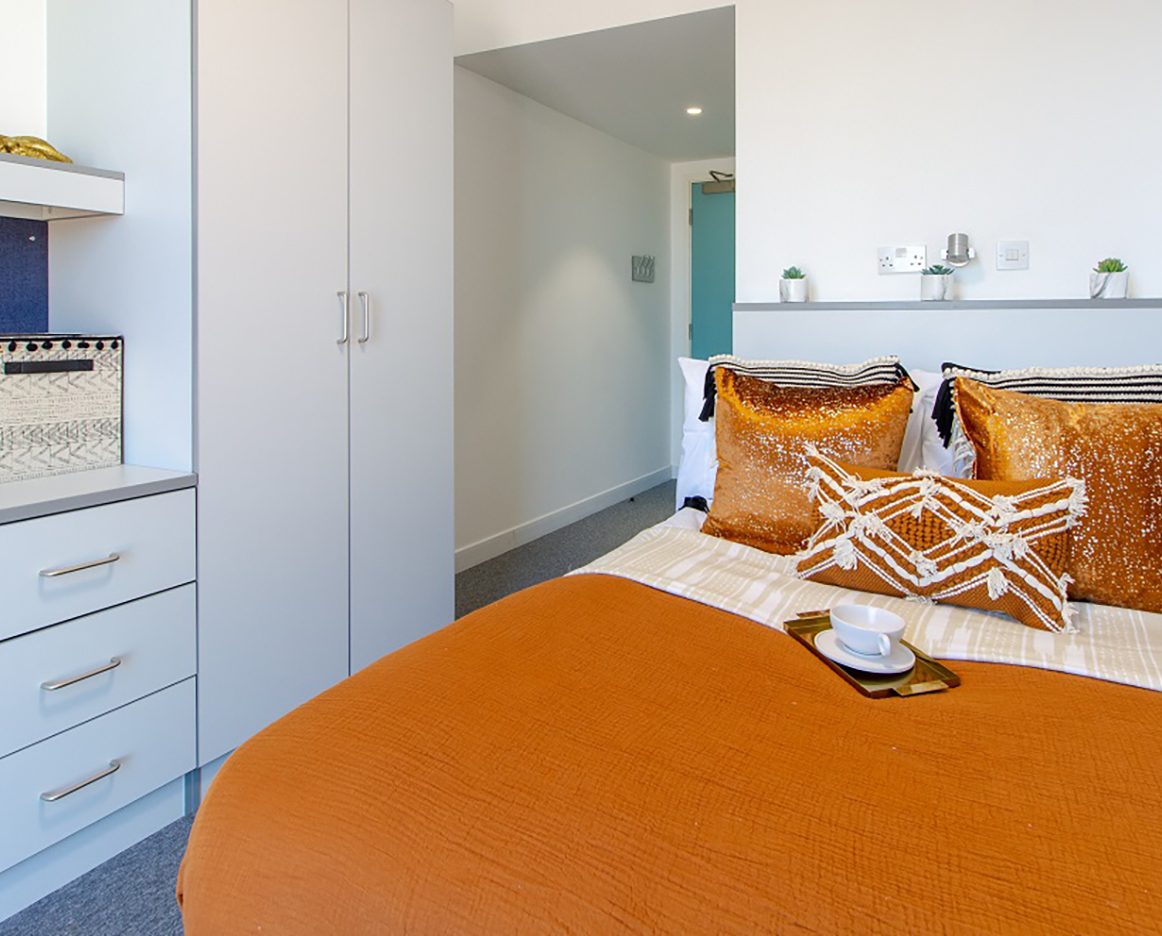 Ensuite room